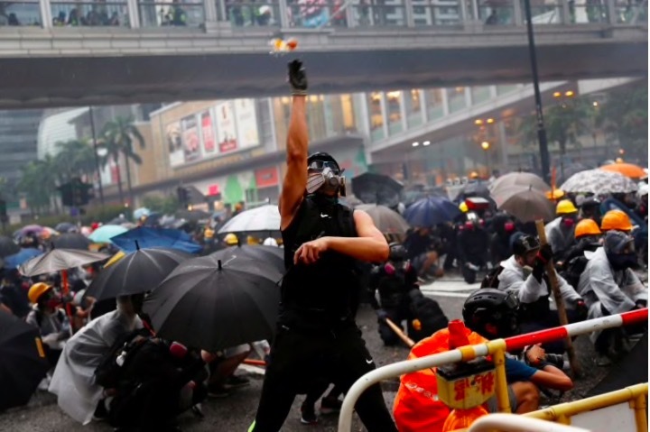 Bạo lực ở Hong Kong ngày càng trầm trọng hơn