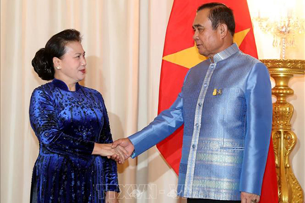Chủ tịch Quốc hội hội kiến Thủ tướng Thái Lan
