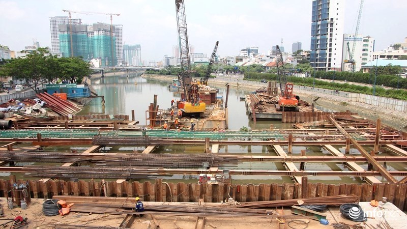 Bộ Chính trị yêu cầu khẩn trương hoàn thành công trình chống ngập ở TP.HCM