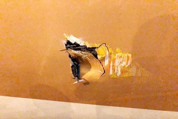 Flight delayed after VN Airlines plane damaged by airstair