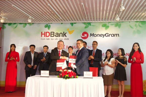 HDBank và MoneyGram hợp tác chi trả kiều hối tại nhà