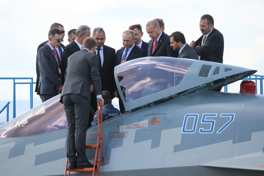 Phớt lờ Mỹ, Nga - Thổ cam kết tăng cường hợp tác quân sự