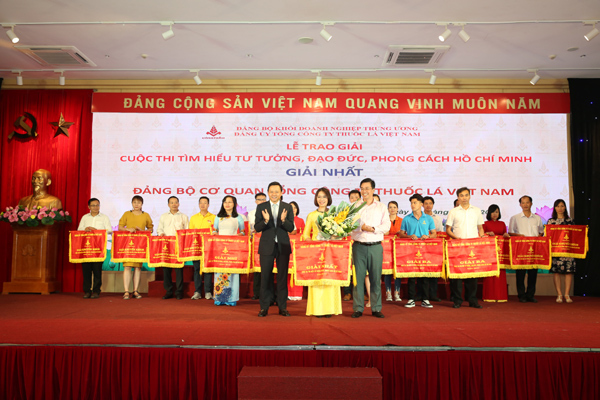 Vinataba đẩy mạnh học tập làm theo tấm gương đạo đức Hồ Chí Minh