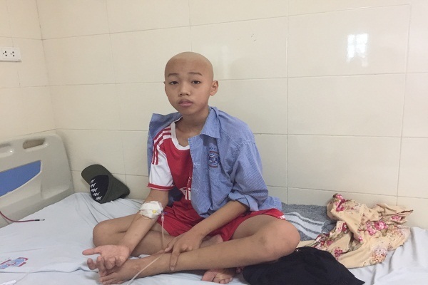 Nỗi đau của người nông dân có con bị ung thư, mất đàn lợn 700 triệu