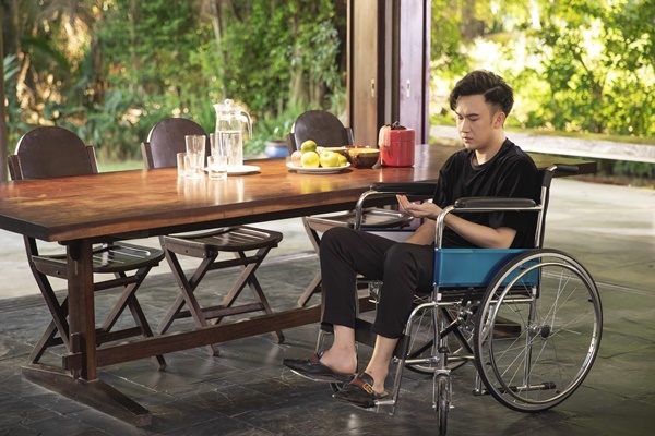 Dương Triệu Vũ đau khổ, bế tắc vì vợ và bạn thân phản bội trong MV mới