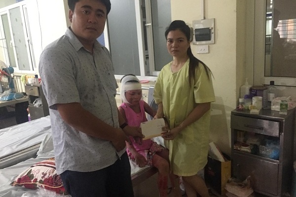 Bé Hải Yến bị bỏng cồn đã qua cơn nguy kịch