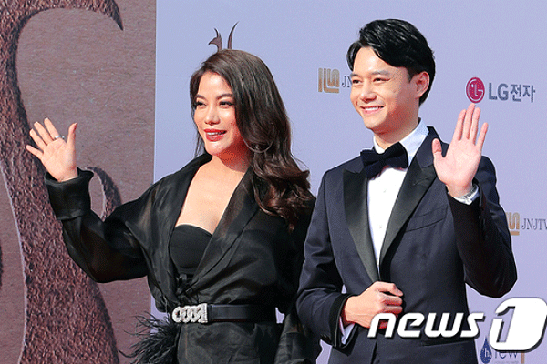 Trương Ngọc Ánh dính tin đồn hẹn hò nam diễn viên kém 14 tuổi