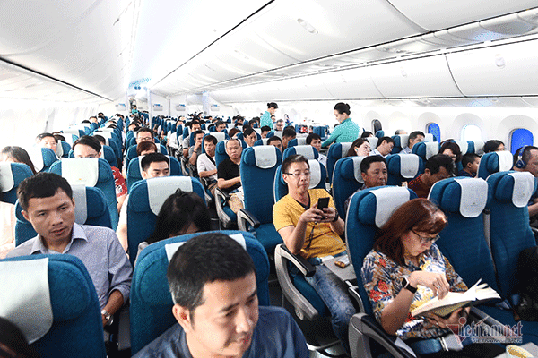 Passengers to pay $8-10 for using wifi service on Vietnam Airlines’ flights