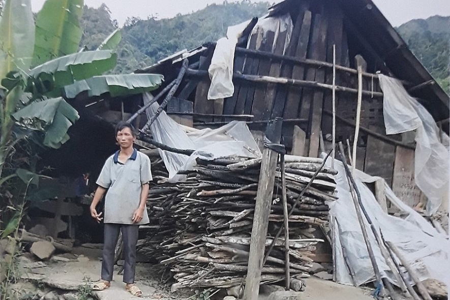 Nhà nghèo vùng cao mưa dột, rét lùa cần giúp đỡ