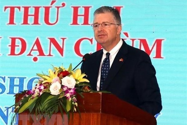 US Ambassador visits Truong Son National Martyrs' Cemetary