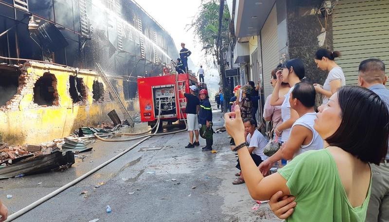 Nghe VietNamNet: Tập trung xử lý sự cố tràn dầu từ tàu hàng bị chìm ở vùng biển Hà Tĩnh