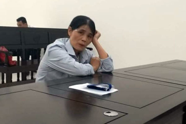 Người đàn bà kêu oan sau màn ngã giá môi giới mại dâm trong WC