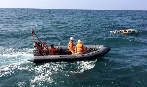 Hành trình tìm kiếm 10 thuyền viên mất tích 2 ngày trong bão số 4