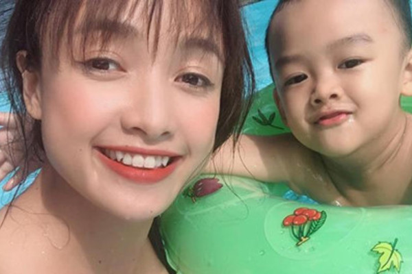 Lê Bê La đăng ảnh mặc bikini khoe vẻ quyến rũ