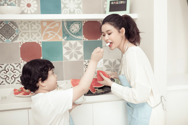 Tim vừa lộ ảnh hẹn hò tình mới, Trương Quỳnh Anh liền đưa con ra ở riêng