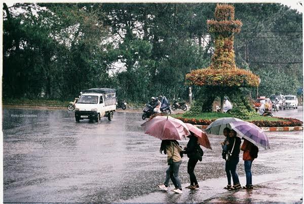 '. Đà Lạt đẹp ngỡ ngàng khi hoàng hôn buông xuống .'