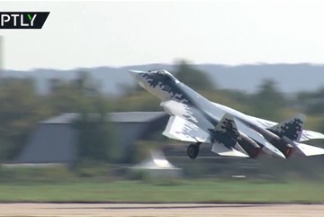 Video chiến đấu cơ Nga gầm rú tại triển lãm hàng không