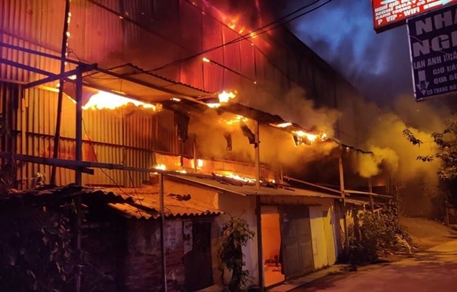 No serious contamination risks after Hanoi light bulb warehouse blaze