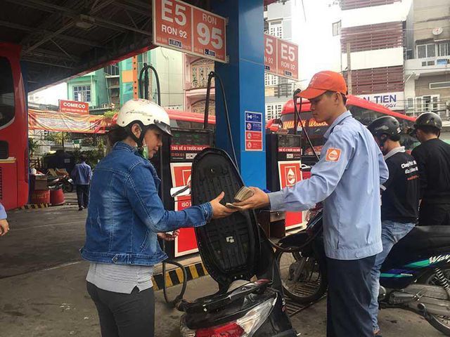 Eco-fuel and plastic bags face sluggish consumption in Vietnam