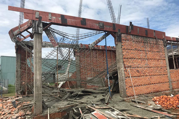Sập giàn giáo ở Bình Thuận, 1 người thiệt mạng