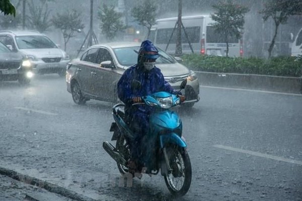 Central Vietnam stays alert to tropical depression