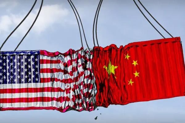 Ông Trump mạnh tay, TQ thấm đòn, Mỹ cũng lao đao