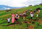 Lễ khai giảng giữa núi đồi của 34 học trò và 2 cô giáo trẻ