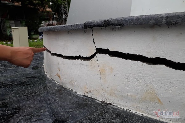 Công trình tiền tỷ ở Quảng Trị nứt toác sau 1 tháng sử dụng