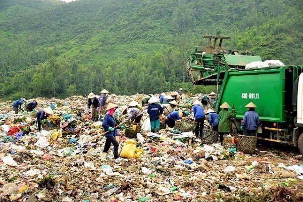 Da Nang plans to separate recyclable waste
