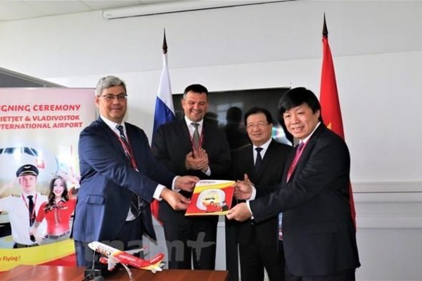 Deal signed for Vietjet Air’s launch of direct flights to Russia’s Far East