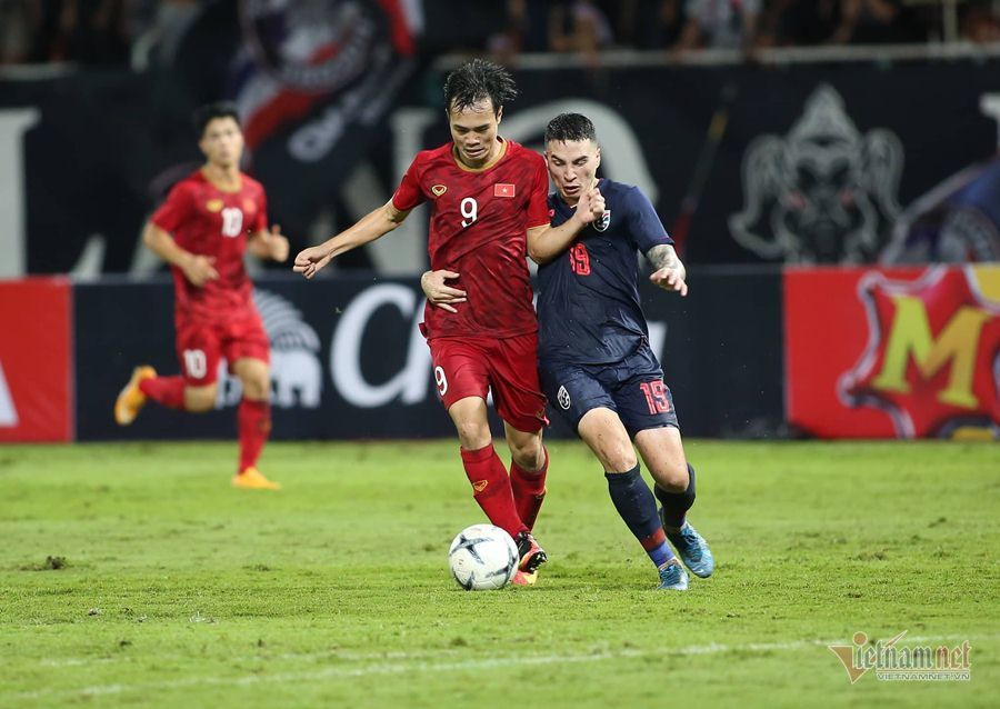 Tuyển Việt Nam tụt 2 bậc trên bảng xếp hạng FIFA