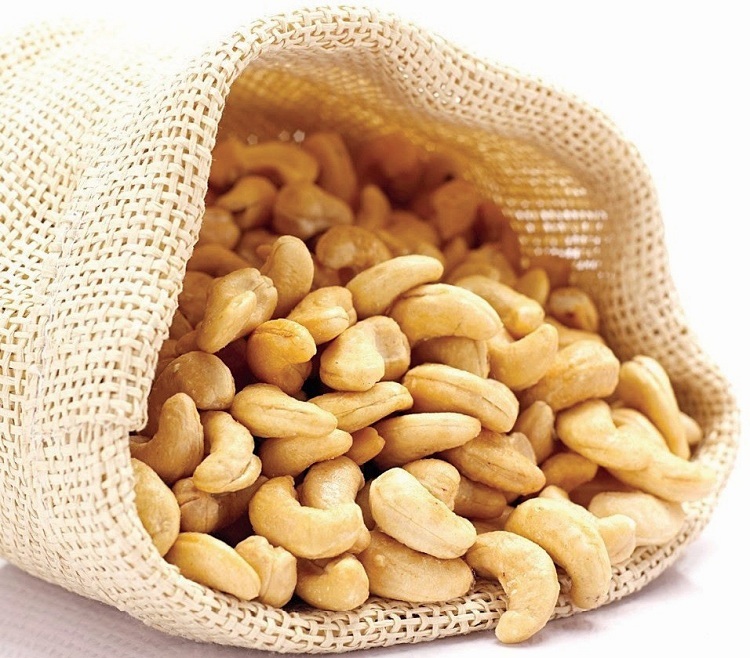 cashew raw material price