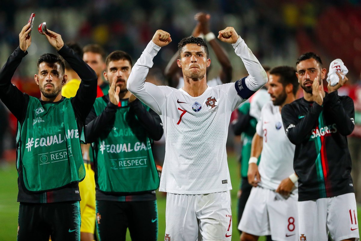 Ronaldo truyền cảm hứng, Bồ Đào Nha đại thắng Serbia