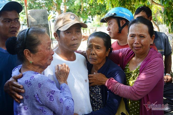 41 ngư dân chia nhau nửa lít nước, sống sót sau 39 giờ ôm can nhựa trên biển