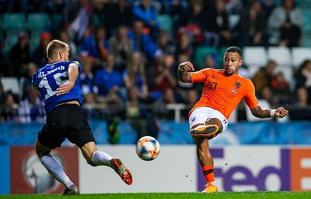 Cựu sao MU giúp Hà Lan thắng 