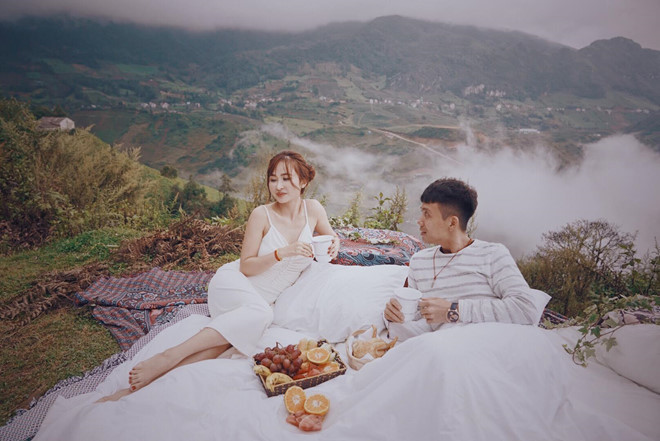 Vợ Minh Nhựa bị tố ghép hình của mình vào ảnh người nổi tiếng