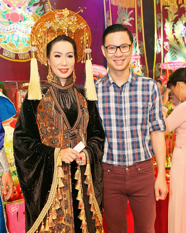 Diễm Hương, Cindy Thái Tài cúng tổ nghề cùng Trịnh Kim Chi