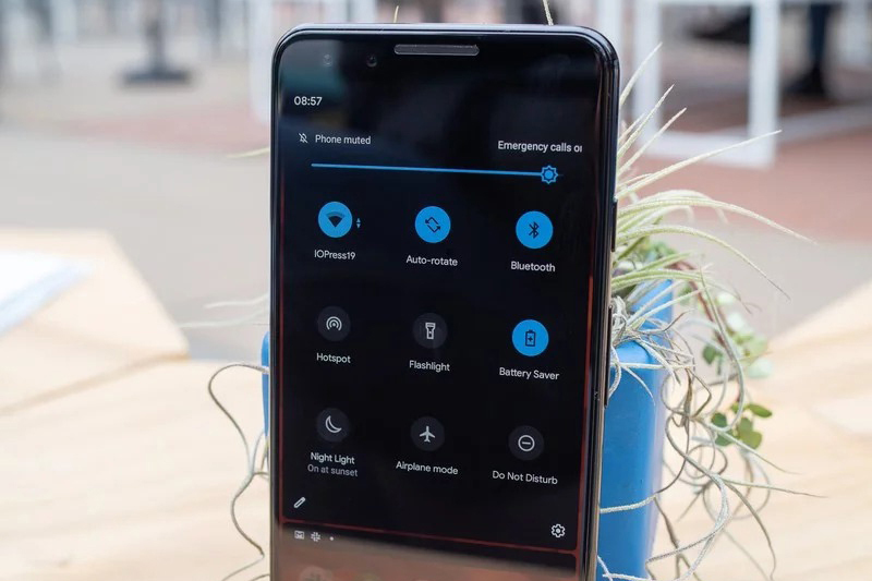 Cách bật giao diện tối toàn hệ thống trên Android 10