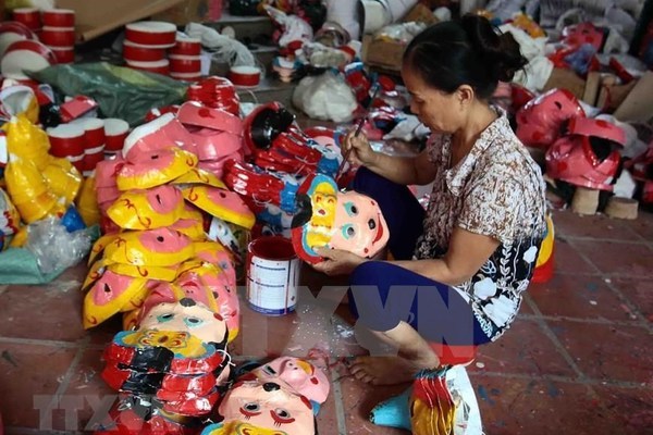 Mid-Autumn toy making village in Hung Yen