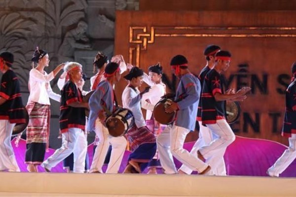 Binh Dinh hosts first Gong cultural festival