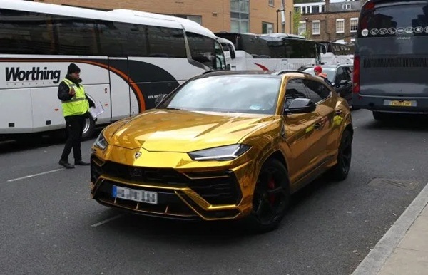 Nghe VietNamNet: Tiết lộ chủ nhân ô tô Chevrolet Camaro bị CSGT dùng súng đập bể kính