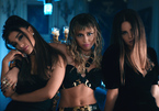 Ariana Grande và Miley Cyrus quậy tung MV nhạc phim 'Charlie's Angels'