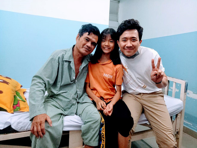 NSND Kim Cương vào viện thăm Mai Trần sau phẫu thuật động mạch vành