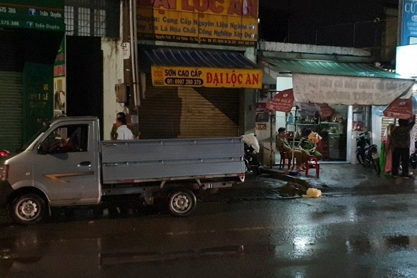 Nghi án con trai dùng dao cứa cổ mẹ tại Bình Dương