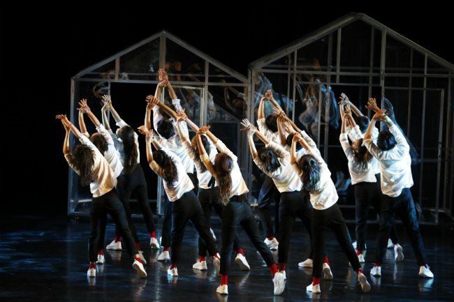 Contemporary dance show to take place at Saigon Opera House
