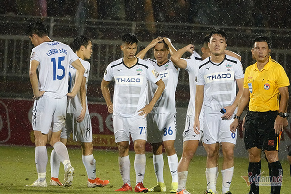 HAGL nguy cơ đá play-off, thầy Lee vẫn tự tin trụ hạng