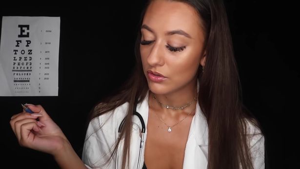 Cô gái kiếm tiền tỷ mỗi năm, giúp mọi người thư giãn nhờ video thì thầm
