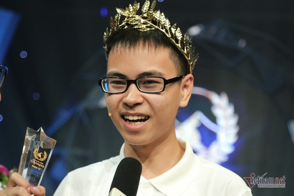 Trần Thế Trung vô địch chung kết Đường lên đỉnh Olympia 2019