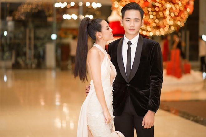 Anh Tú: 'Tôi thích phụ nữ hơn tuổi nhưng không phải Nam Thư'