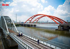 New bridge in HCM City crossing Sai Gon River opens to train traffic